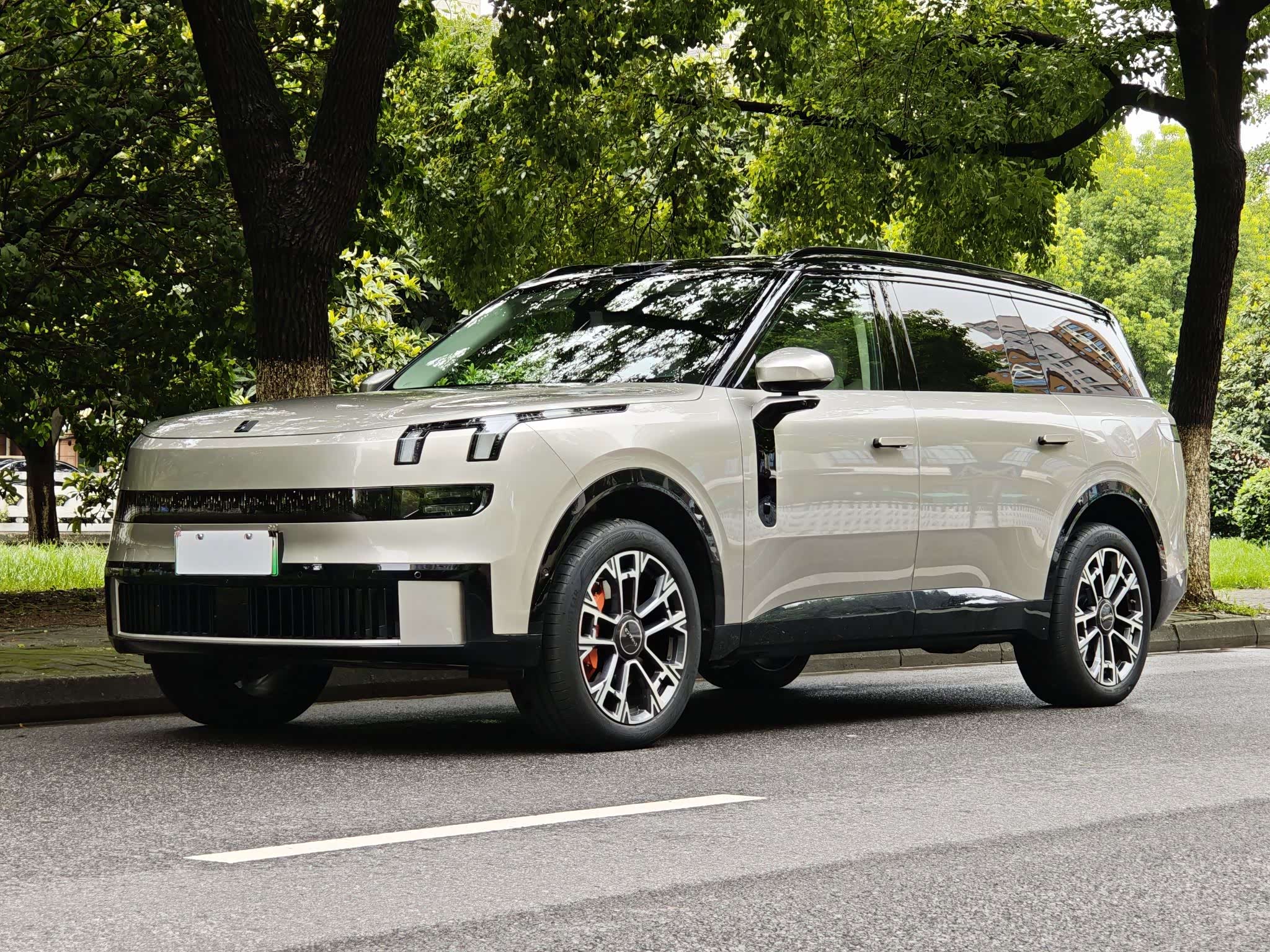 Lynk & Co 900 2025 2.0T Ultra 6 мест